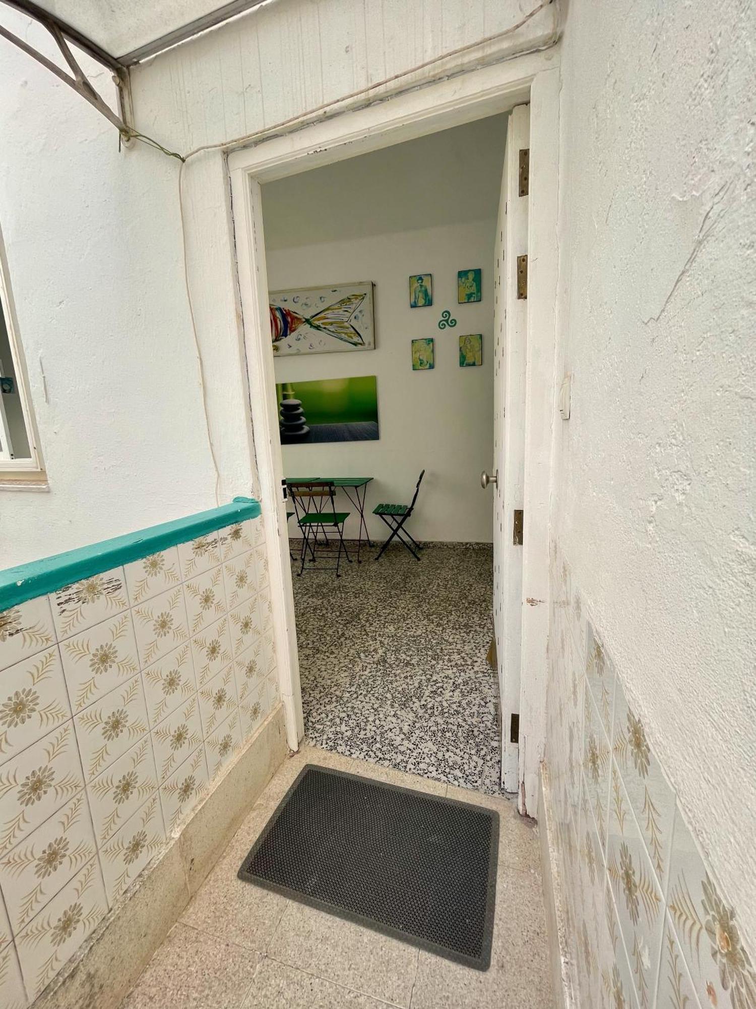 Rosa De Los Vientos: Estudios Cadiz Luaran gambar